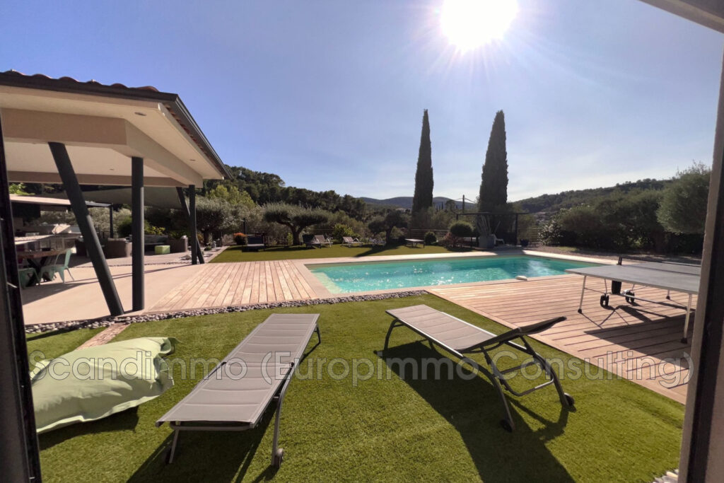 vente maison 7 Pièce(s) – 7 pièces – 4 chambres – 231.00 m²