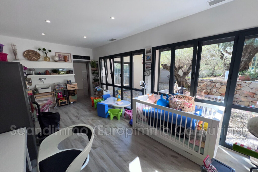 vente maison 7 Pièce(s) – 7 pièces – 4 chambres – 231.00 m²