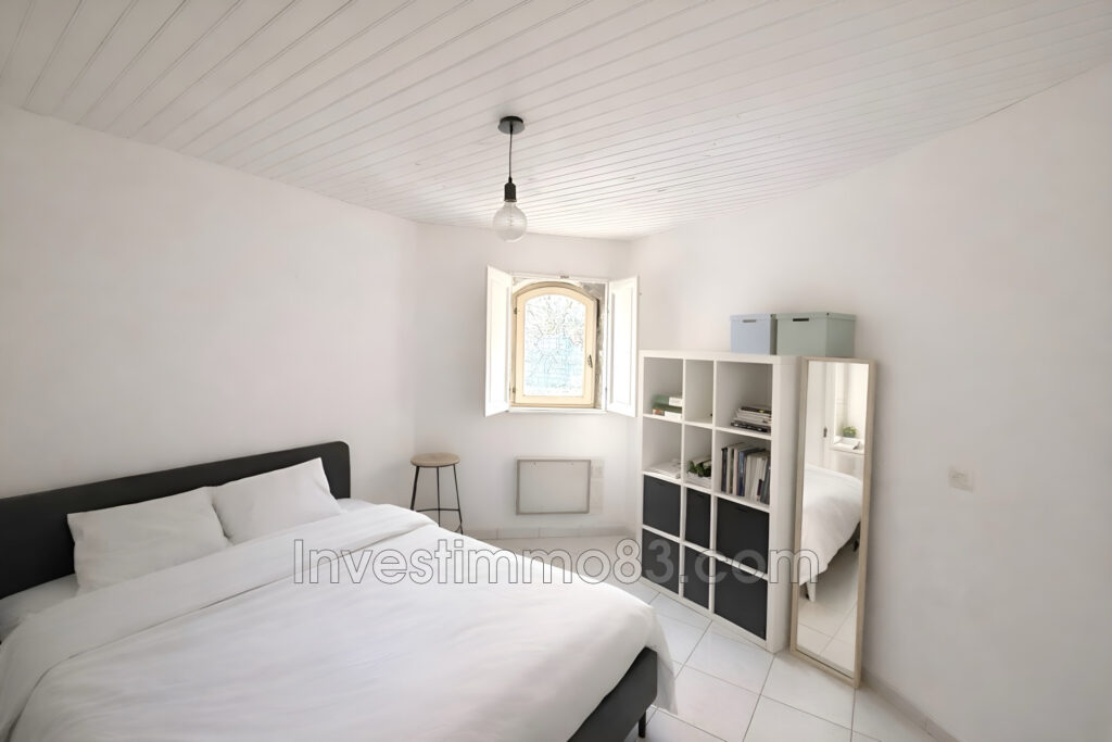 Dans un environnement privilégié, au coeur du village, avec vu – 4 pièces – 3 chambres – 100.00 m²