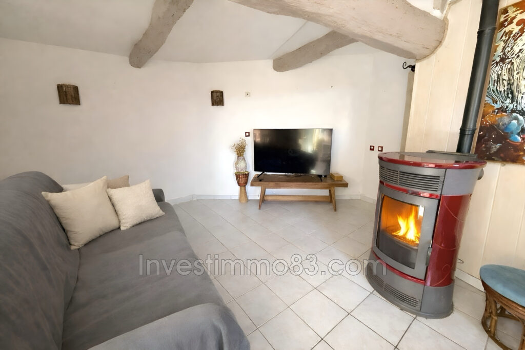 Dans un environnement privilégié, au coeur du village, avec vu – 4 pièces – 3 chambres – 100.00 m²