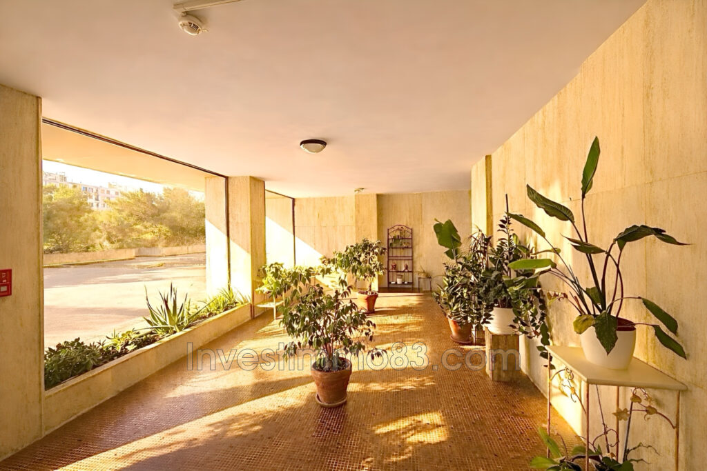 Dans un quartier calme, au coeur de la résidence recherchée Va – 2 pièces – 1 chambre – 40.00 m²