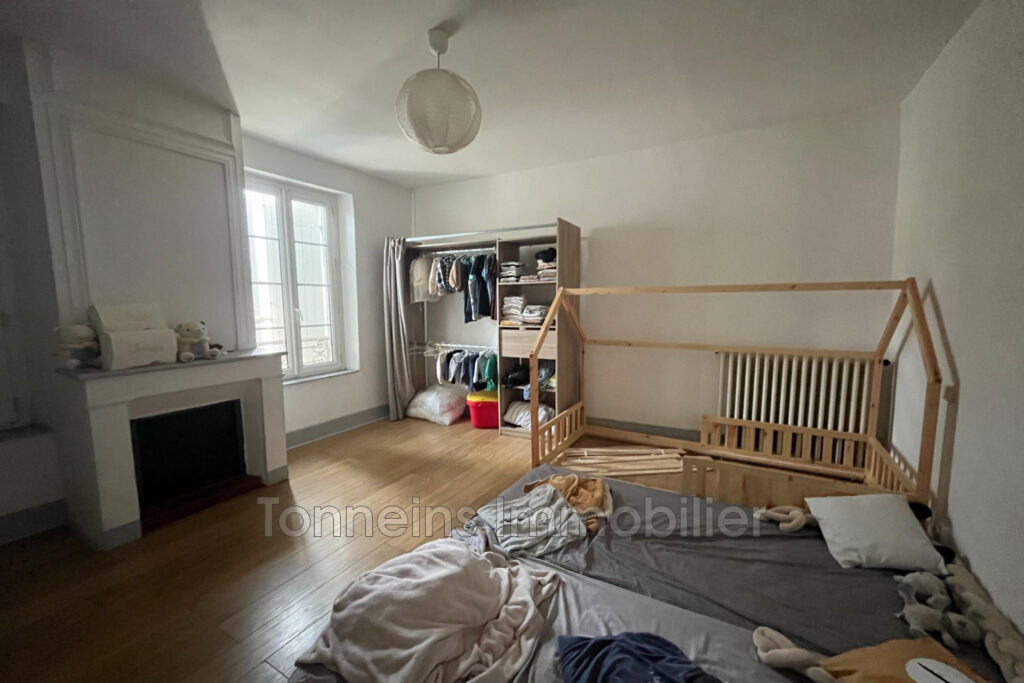 vente  3 Pièce(s) – 3 pièces – 2 chambres – 110.00 m²