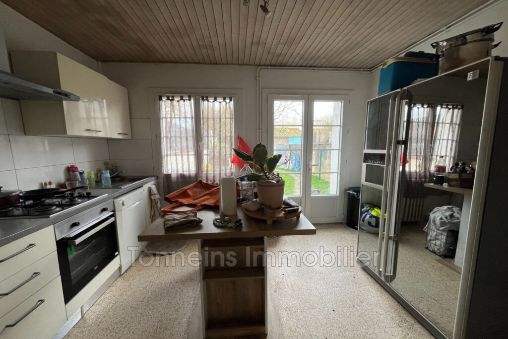 vente  3 Pièce(s) – 3 pièces – 2 chambres – 110.00 m²