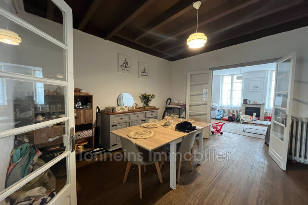 vente  3 Pièce(s) – 3 pièces – 2 chambres – 110.00 m²
