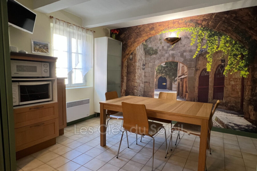 Maison à vendre à Le revest-les-eaux