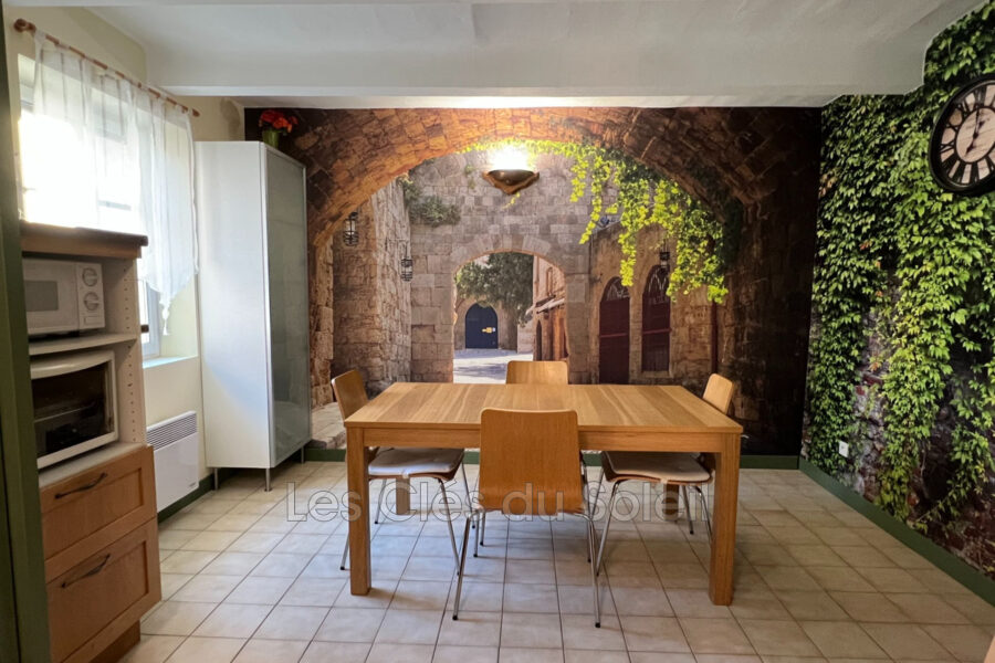 Maison à vendre à Le revest-les-eaux