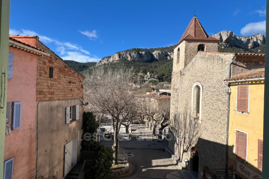 Maison à vendre à Le revest-les-eaux