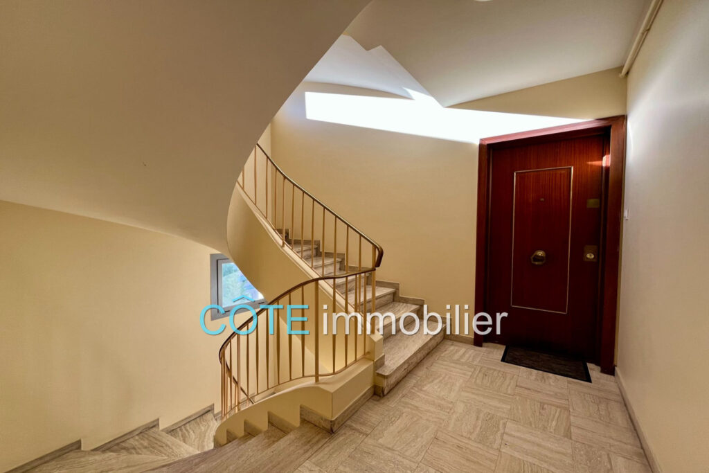 Centre, 3 pièces 75 m² étage élevé + grande terrasse de 28 m² – 3 pièces – 2 chambres – 75.00 m²