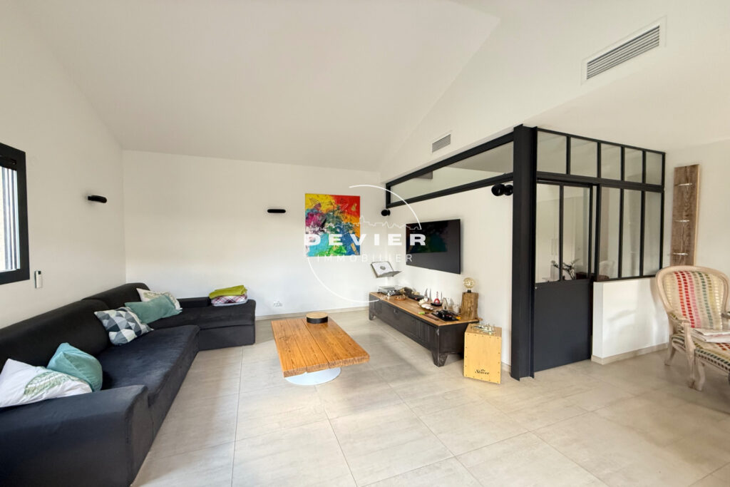 vente maison 4 Pièce(s) – 4 pièces – 3 chambres – 155.00 m²