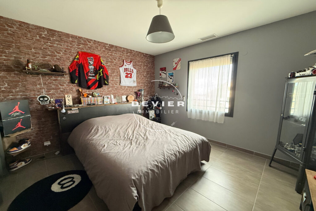 vente maison 4 Pièce(s) – 4 pièces – 3 chambres – 155.00 m²