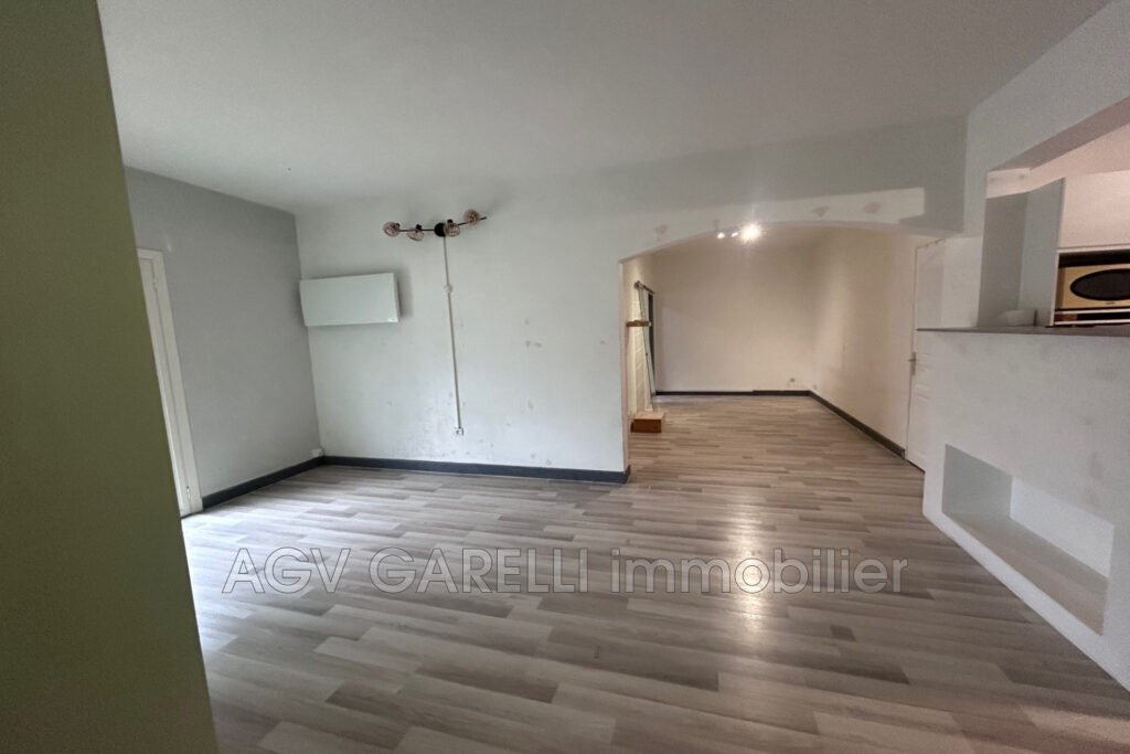 location maison 3 Pièce(s) – 3 pièces – 2 chambres – 85.00 m²