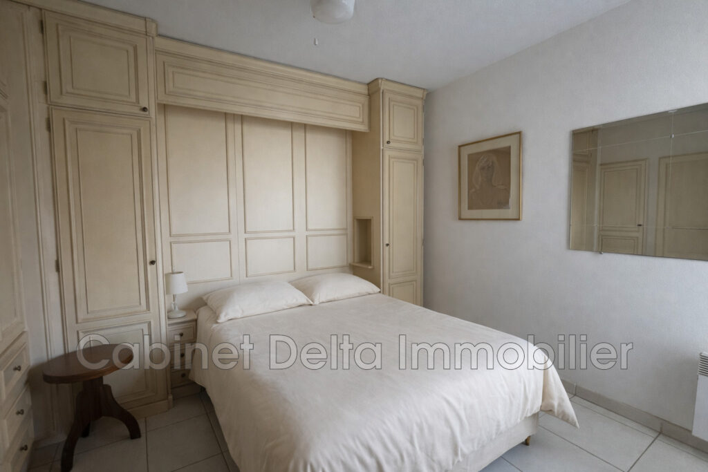 CENTRE-VILLE – Appartement en viager ? Ascenseur ? Garage doub – NR pièces – 3 chambres – 111.00 m²
