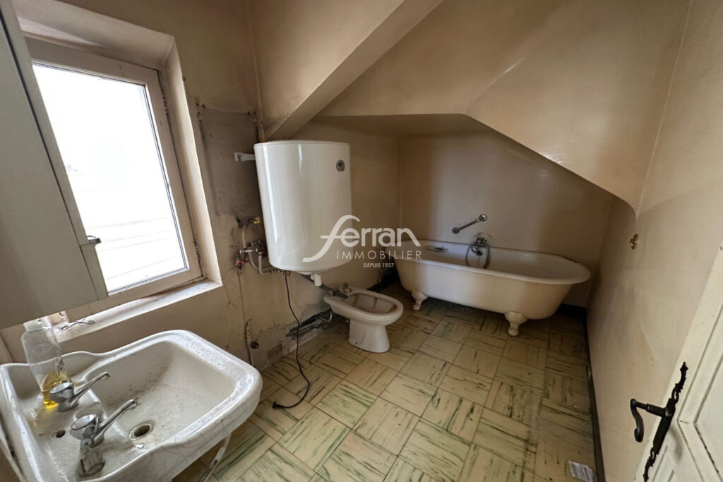 vente maison de ville 7 Pièce(s) – 7 pièces – 6 chambres – 172.09 m²