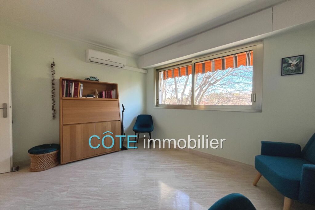 Rare, en étage 4 pièces 90 m² à proximité des plages et du cen – 4 pièces – 3 chambres – 90.00 m²