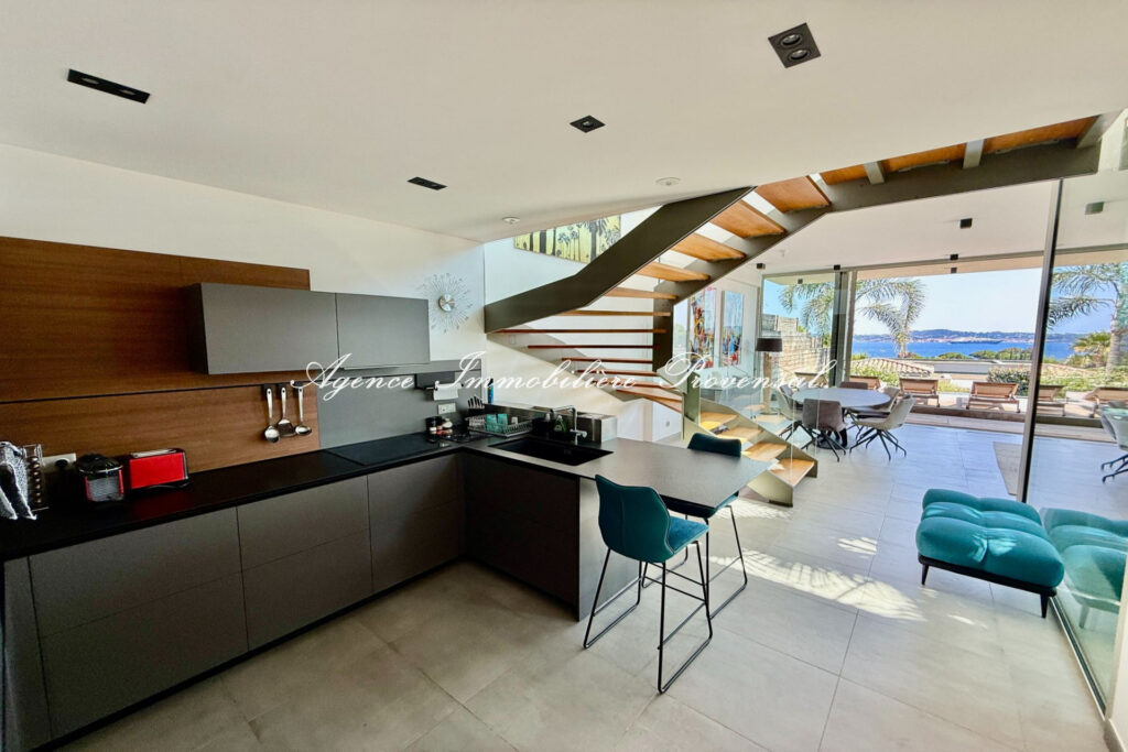 location saisonnière villa 5 Pièce(s) – 5 pièces – 4 chambres – 142.00 m²