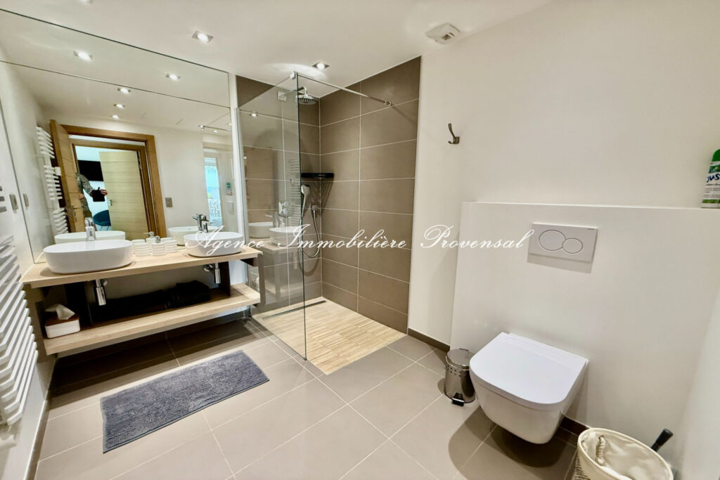 location saisonnière villa 5 Pièce(s) – 5 pièces – 4 chambres – 142.00 m²