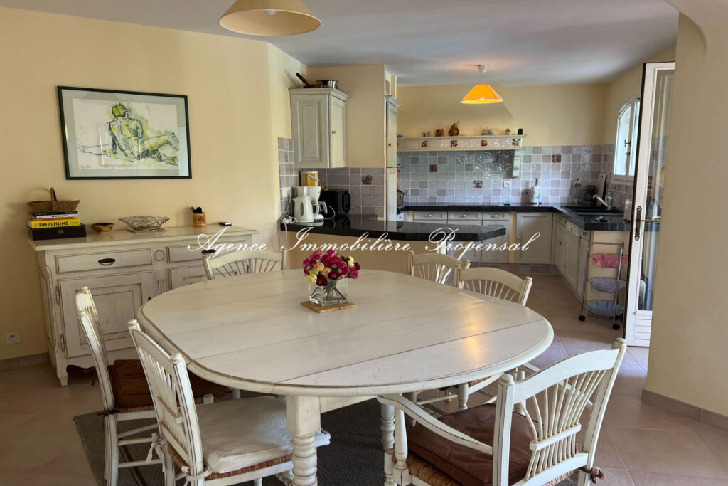 location saisonnière villa 5 Pièce(s) – 5 pièces – 4 chambres – 180.00 m²