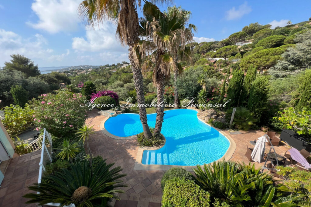 location saisonnière villa 5 Pièce(s) – 5 pièces – 4 chambres – 180.00 m²