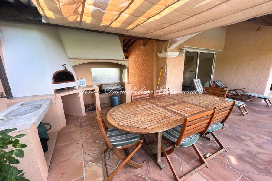 Maison à louer à Sainte-maxime