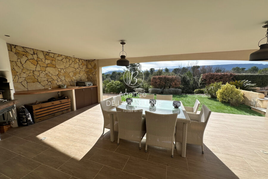Maison à vendre à Ollières