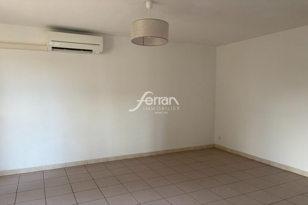 A louer à Lorgues maison 5 pièces – 5 pièces – 4 chambres – 140.00 m²