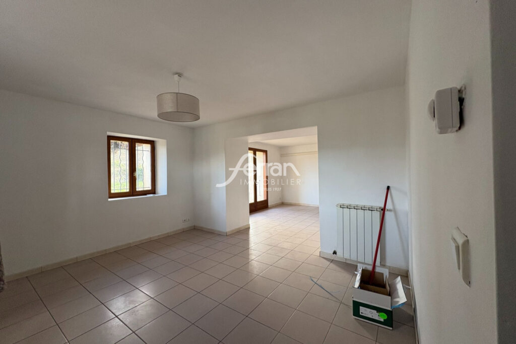 A louer à Lorgues maison 5 pièces – 5 pièces – 4 chambres – 140.00 m²