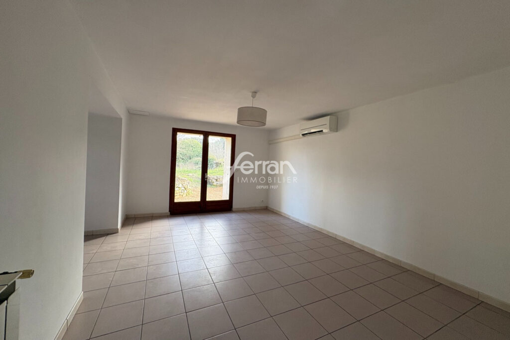 A louer à Lorgues maison 5 pièces – 5 pièces – 4 chambres – 140.00 m²