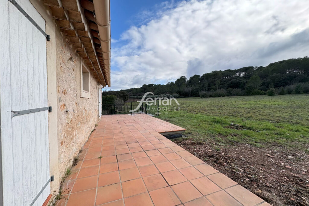 A louer à Lorgues maison 5 pièces – 5 pièces – 4 chambres – 140.00 m²