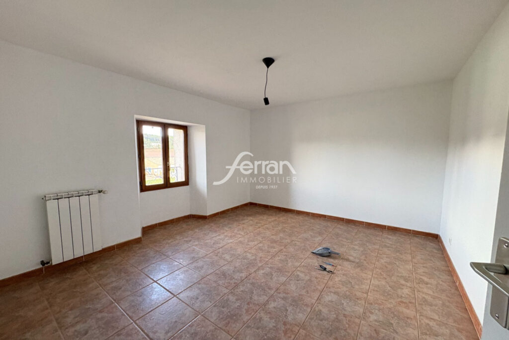 A louer à Lorgues maison 5 pièces – 5 pièces – 4 chambres – 140.00 m²