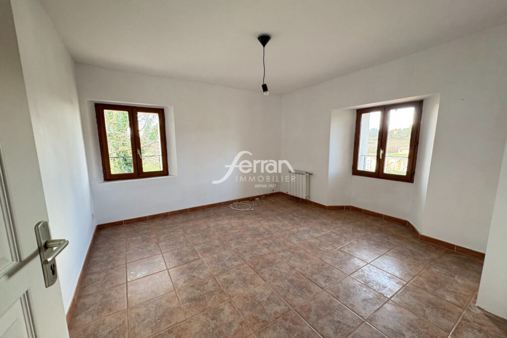 A louer à Lorgues maison 5 pièces – 5 pièces – 4 chambres – 140.00 m²