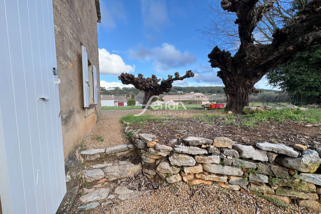 A louer à Lorgues maison 5 pièces – 5 pièces – 4 chambres – 140.00 m²
