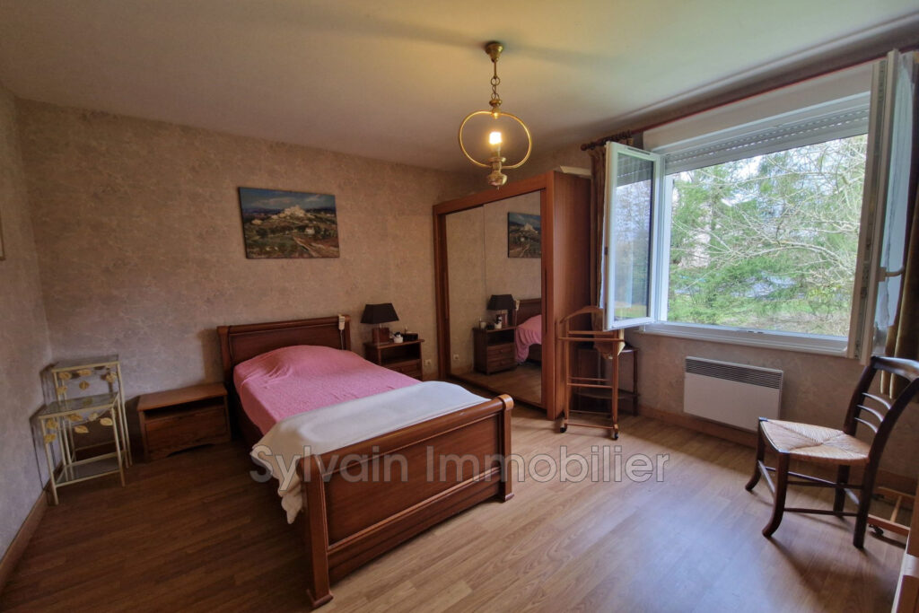 vente maison 7 Pièce(s) – 7 pièces – 6 chambres – 174.00 m²