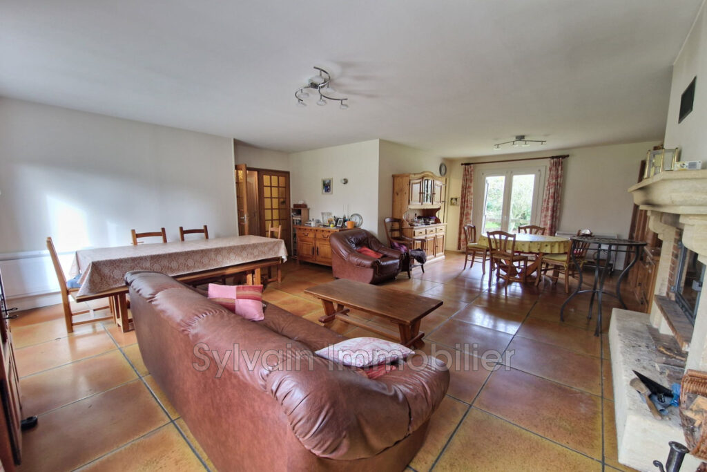 vente maison 7 Pièce(s) – 7 pièces – 6 chambres – 174.00 m²