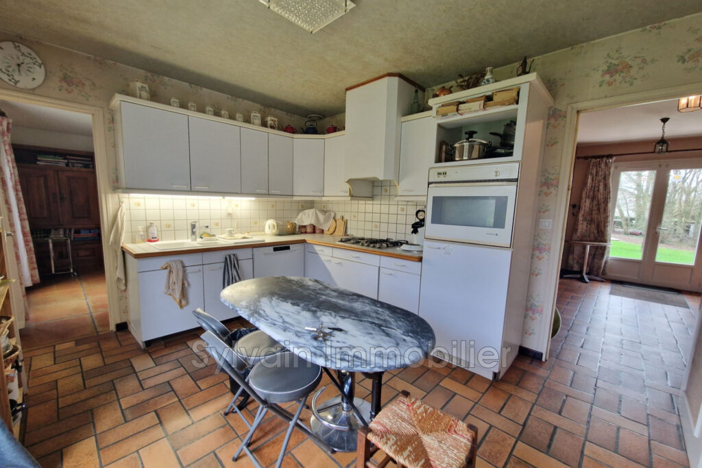 vente maison 7 Pièce(s) – 7 pièces – 6 chambres – 174.00 m²