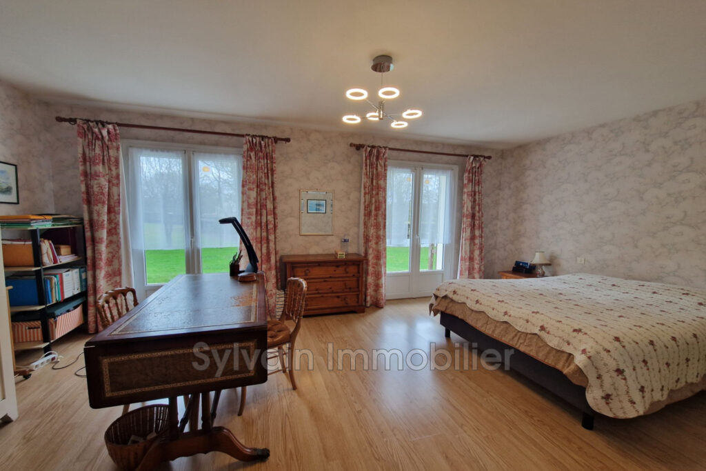 vente maison 7 Pièce(s) – 7 pièces – 6 chambres – 174.00 m²