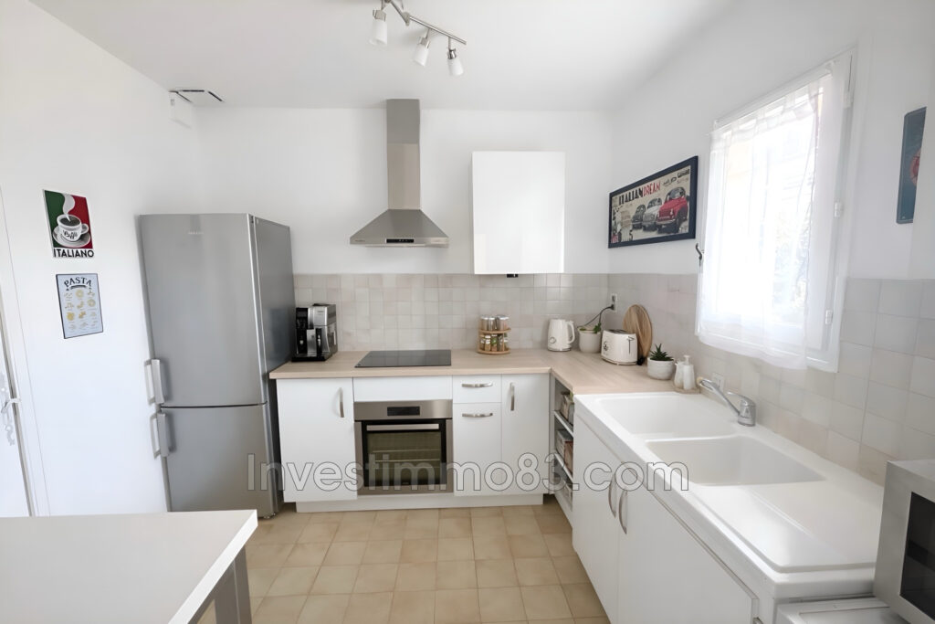 Proche du centre de SAINT RÉMY DE PROVENCE, dans un environnem – 3 pièces – 2 chambres – 65.00 m²