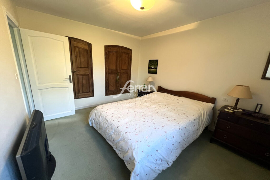 Draguignan, maison de plain-pied d’environ 130 m2 sur terrain  – 5 pièces – 3 chambres – 130.00 m²