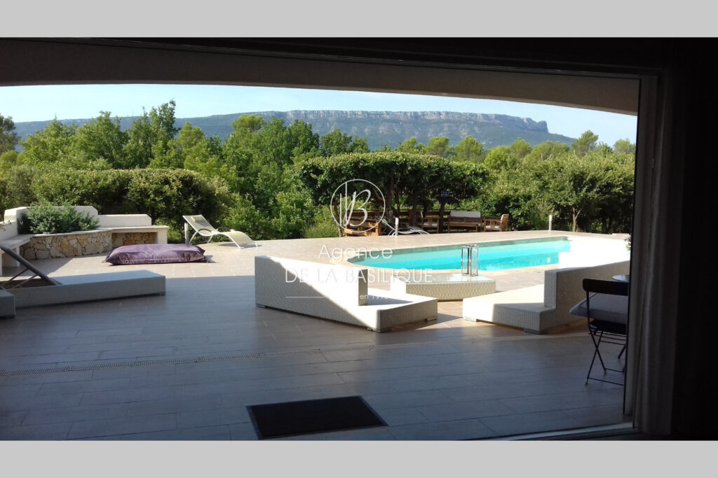 vente villa contemporaine 7 Pièce(s) – 7 pièces – 4 chambres – 225.00 m²