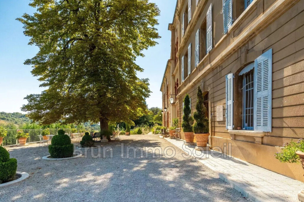 vente demeure de prestige 23 Pièce(s) – NR pièces – 14 chambres – 870.00 m²