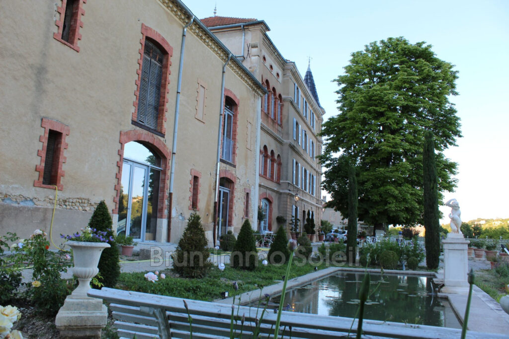 vente demeure de prestige 23 Pièce(s) – NR pièces – 14 chambres – 870.00 m²