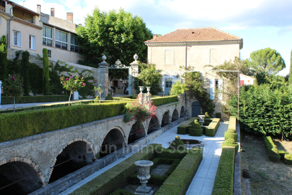 vente demeure de prestige 23 Pièce(s) – NR pièces – 14 chambres – 870.00 m²