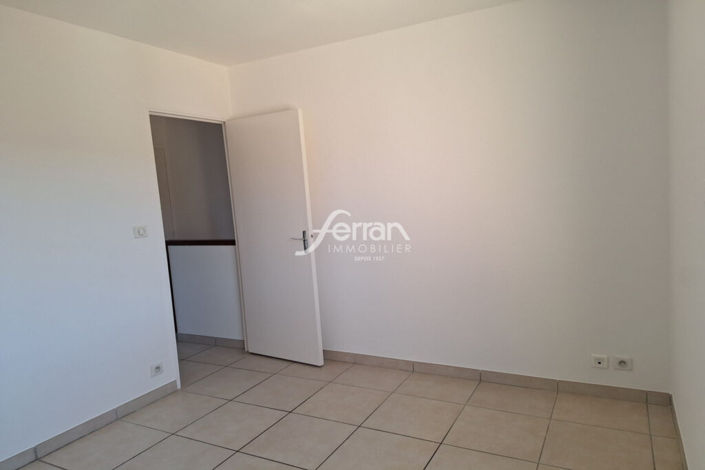 A LOUER à Type 3 à DRAGUIGNAN – 3 pièces – 2 chambres – 76.00 m²