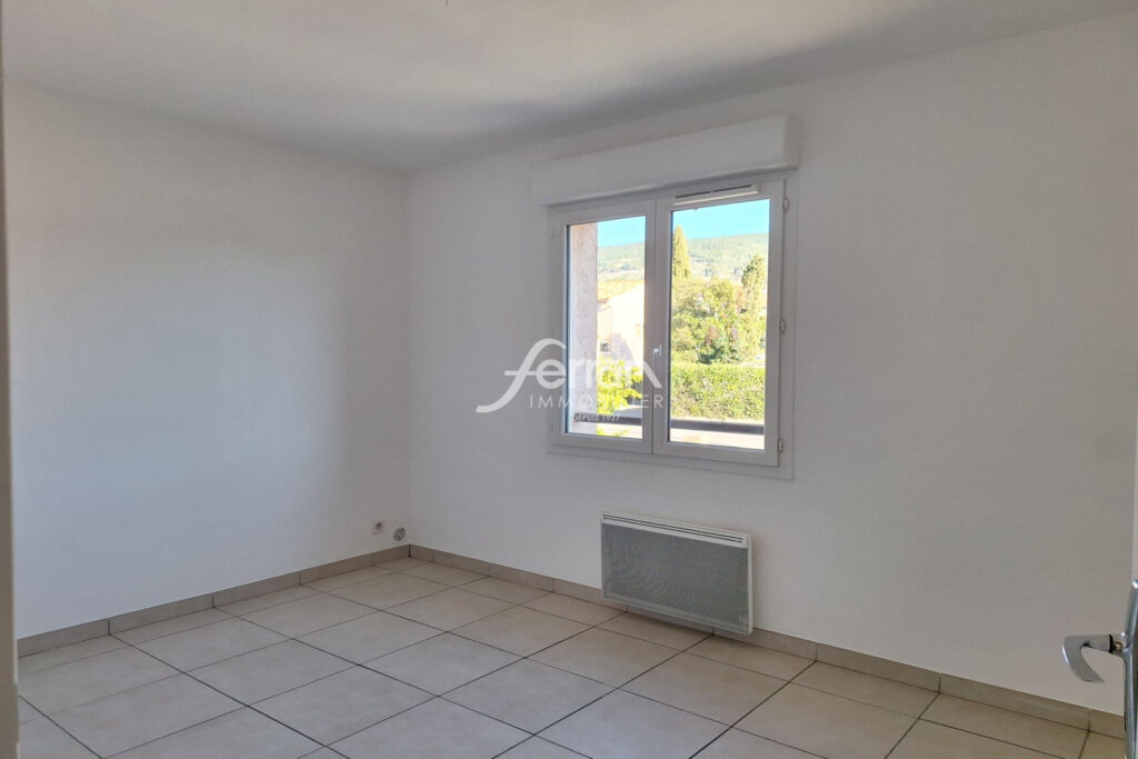 A LOUER à Type 3 à DRAGUIGNAN – 3 pièces – 2 chambres – 76.00 m²