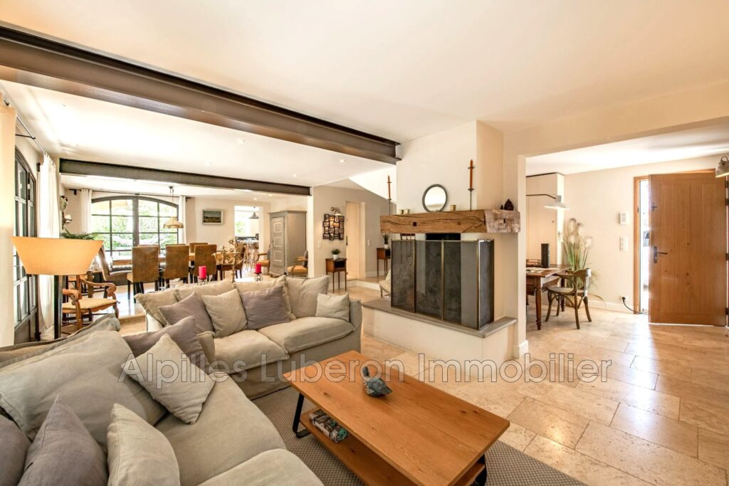 location saisonnière mas – NR pièces – 4 chambres – 180.00 m²