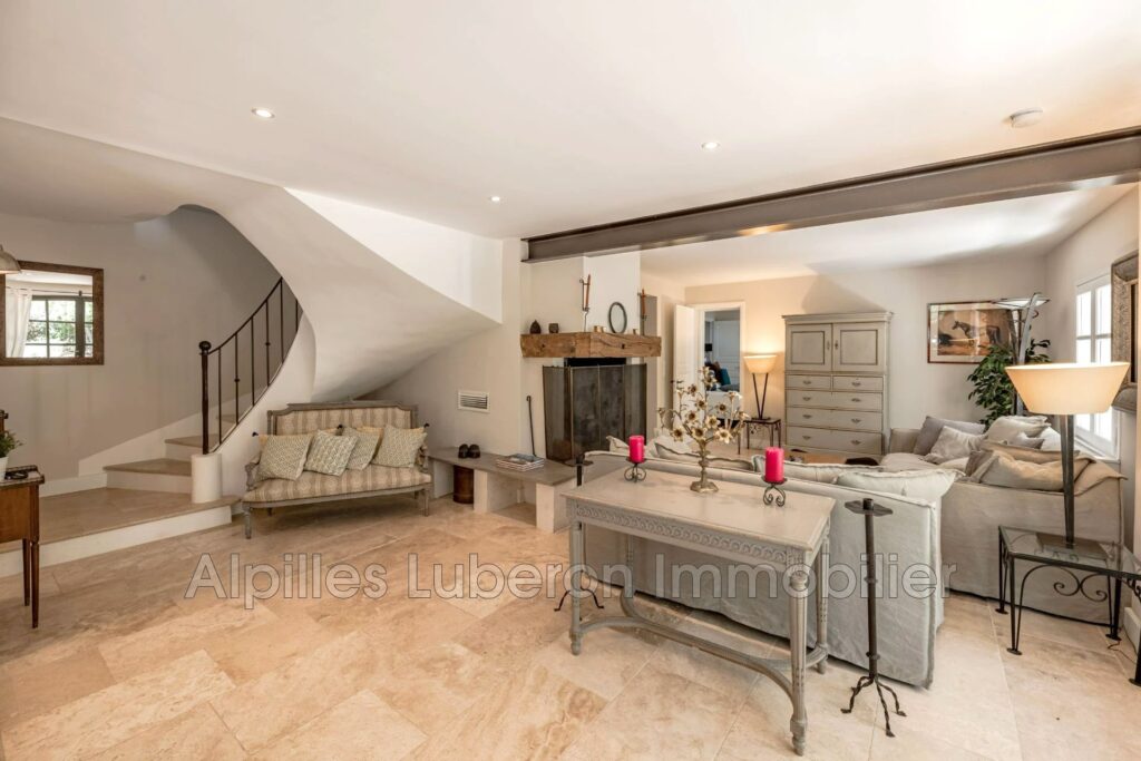 location saisonnière mas – NR pièces – 4 chambres – 180.00 m²