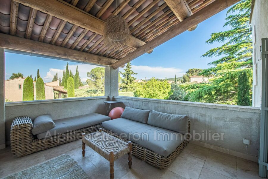 Maison à louer à Eygalières