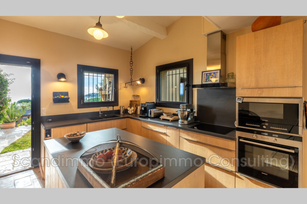 vente maison 5 Pièce(s) – 5 pièces – 4 chambres – 180.00 m²