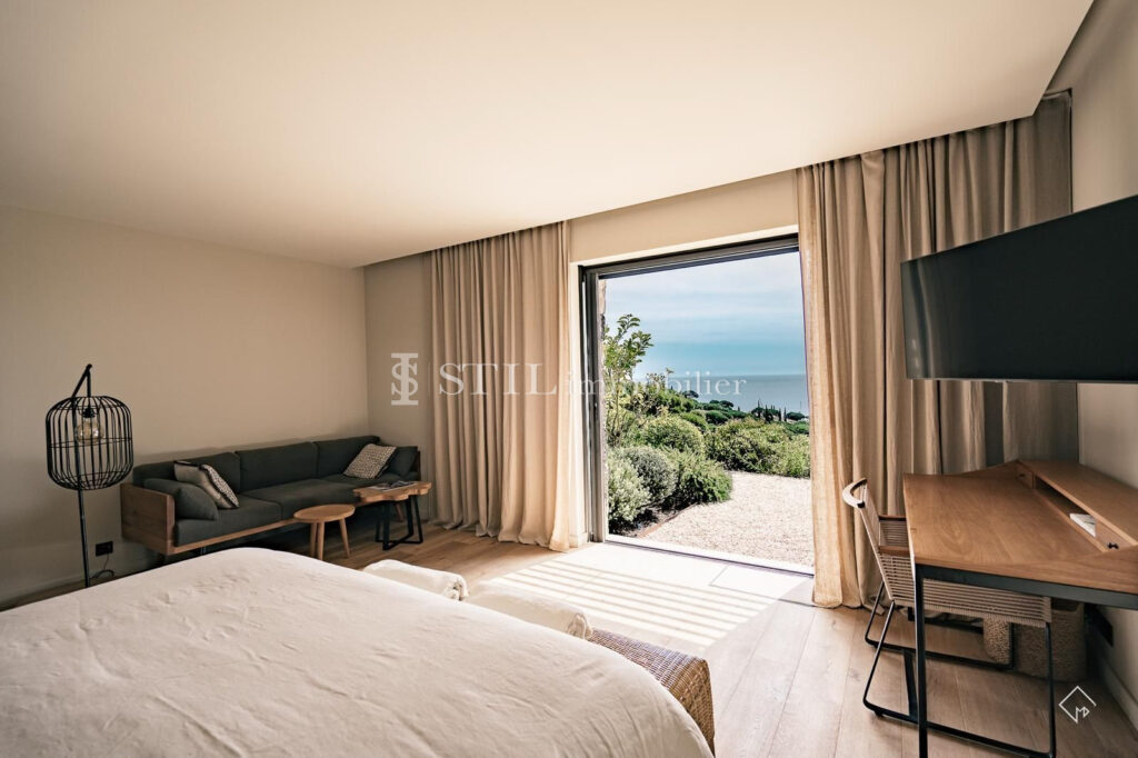 vente villa 9 Pièce(s) – 9 pièces – 6 chambres – 346.72 m²