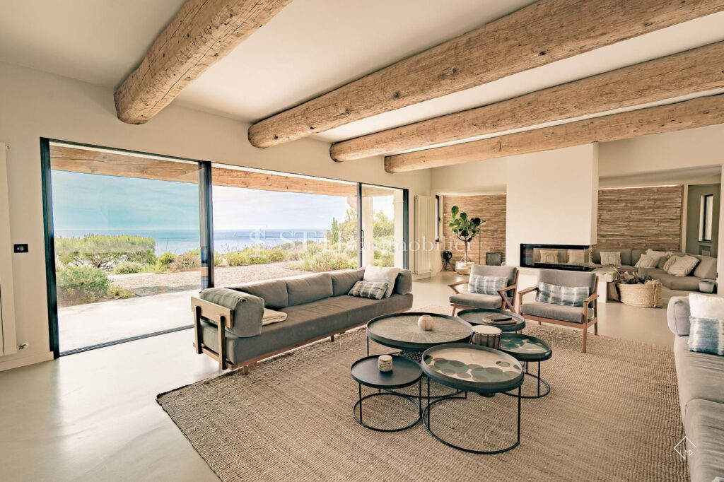 vente villa 9 Pièce(s) – 9 pièces – 6 chambres – 346.72 m²