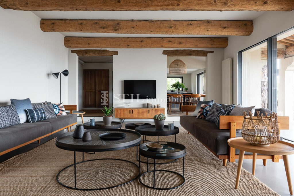 vente villa 9 Pièce(s) – 9 pièces – 6 chambres – 346.72 m²